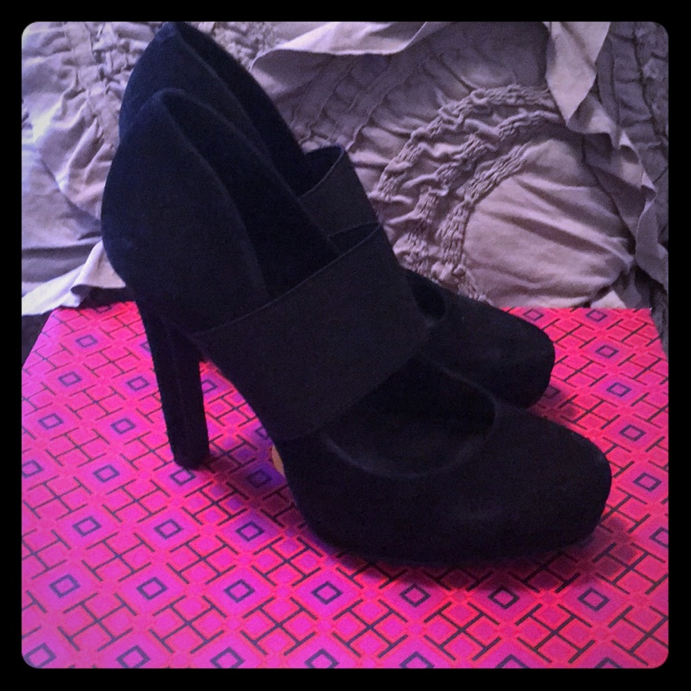 Jessica Simpson Black Suede Heels Size 6